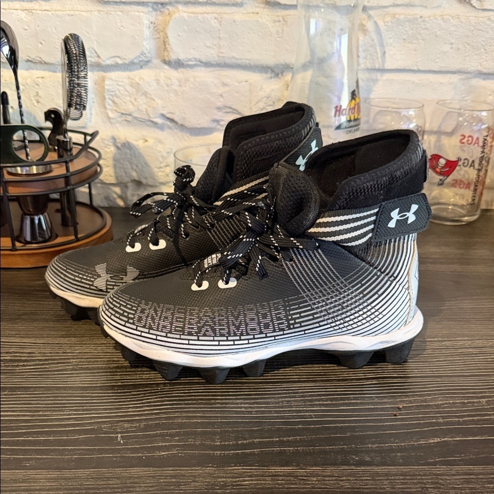 Under Armour Black and White Athletic cleats
